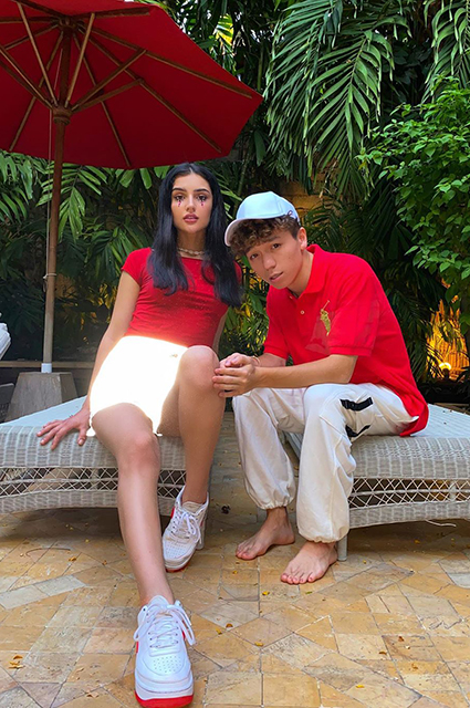 Forbes впервые подсчитал доходы российских тиктокеров. В лидерах Рахим Абрамов и Дина Саева Новости