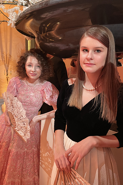 Юбилейный Бал дебютанток Tatler прошел в формате COVID-free, но без масок — и это никого не напугало Новости