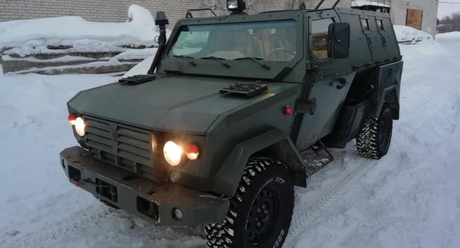 Квадроцикл Polaris превратили в «броневик» для охоты и теперь продают на Авто.ру