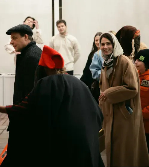 Юлия Снигирь и Евгений Цыганов вышли в свет с сыном Снигирь, Цыганов, Евгений, Леонова, пальто, Юлией, женой, посетили, Цыганова, Куприн, который, пасхальный, устроила, Шелягова, Виктория, ЯмаРанее, сериале, младшую, СнигирьИрина, поженилисьЕвгений