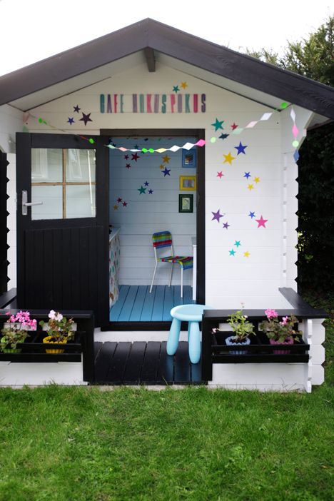 awesome-outdoor-kids-playhouses-to-build-this-summer-18