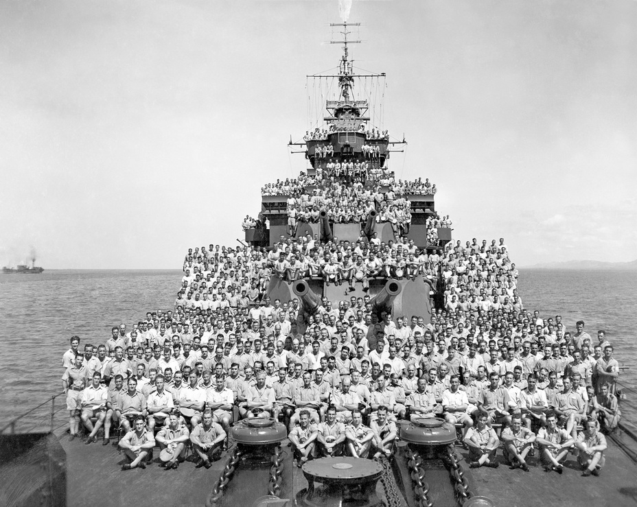 ​Команда крейсера Shropshire в феврале 1945 года navy.gov.au - «Отвага вашего корабля вдохновляла всех нас» | Warspot.ru