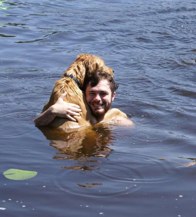 11. Эта собака обещает попробовать поплавать в следующем году животные, интересное, милые, смешные питомцы, страх