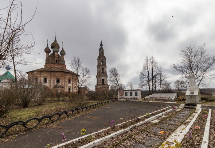 Неизвестная Россия: Заброшенная церковь XVIII века в деревне Курба с уникальными фресками ярославских мастеров 