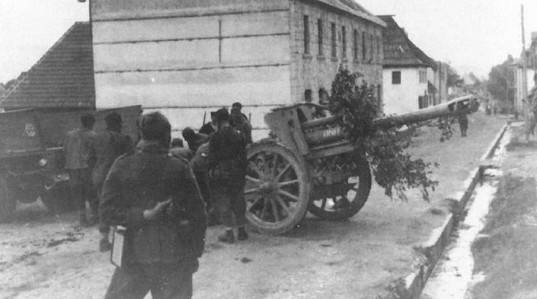 Трофейные немецкие 105-мм гаубицы на службе в РККА Трофейные немецкие 105-мм гаубицы на службе в РККА оружие