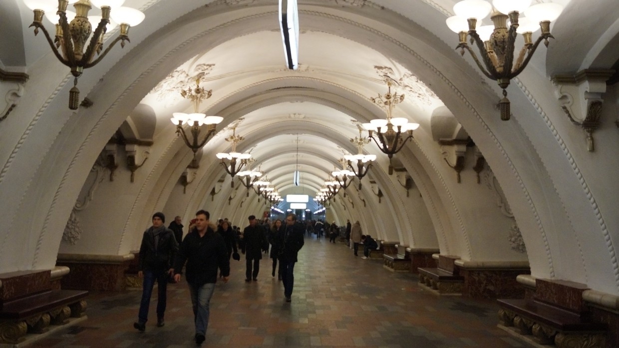 Кабель загорелся в тоннеле зеленой ветки московского метрополитена