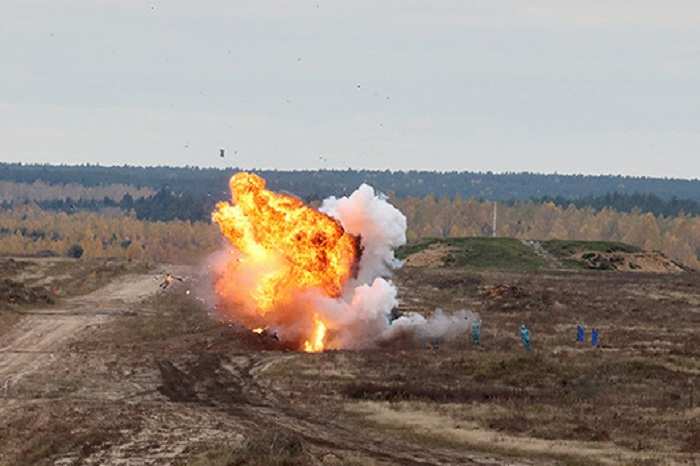 Спецназ уничтожает мины врага у Часов Яра (ВИДЕО) | Русская весна
