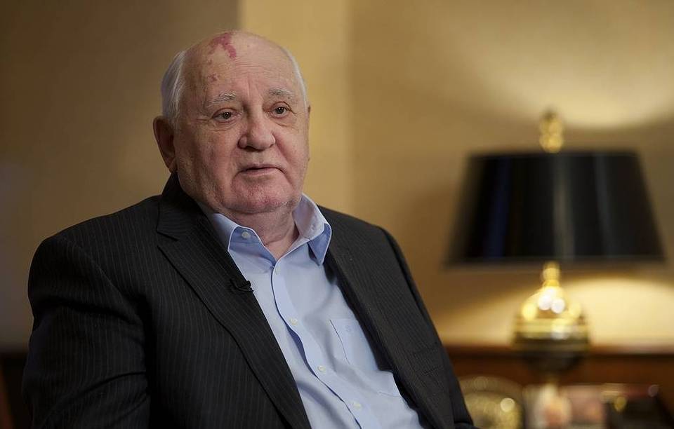Горбачев призвал отстаивать принципы демократии и правового государства