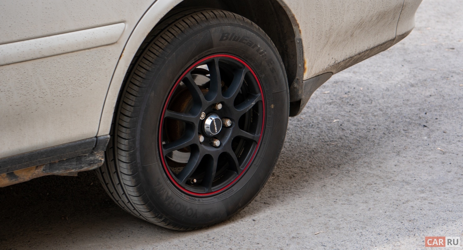 Какое давление в шинах автомобиля должно быть летом