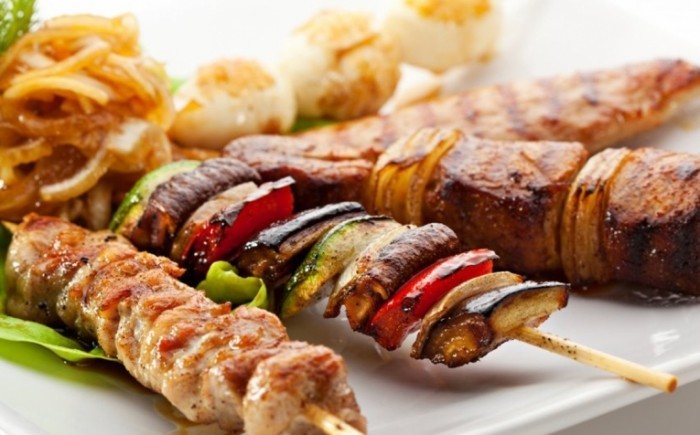 13shutterstock 137431415 0 700x435 Шашлык   Skewer