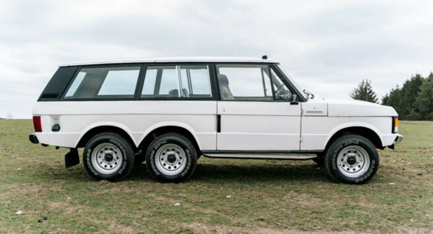 На аукционе eBay продают Range Rover с двумя дверями и шестью колесами Автомобили