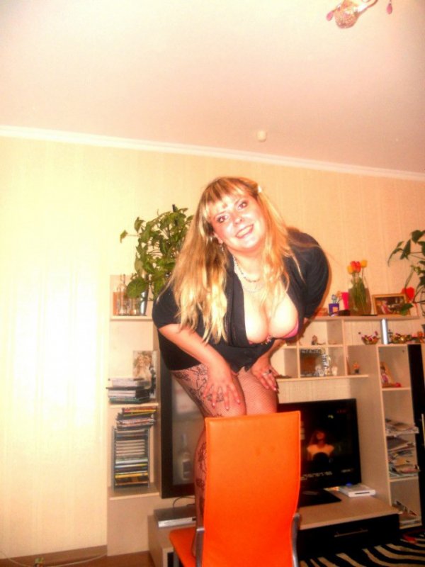 Девушки из социальных сетей. Дуры, хватит кобениться перед фотиком картинки