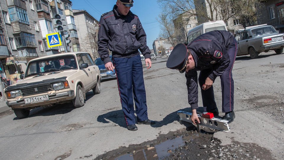 В строительстве плохих дорог в России увидели связь с сайентологами