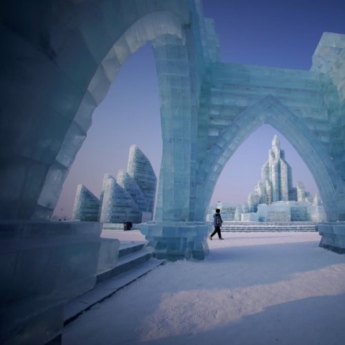 Потрясающие фотографии с Харбинского фестиваля снежных и ледяных скульптур 2019