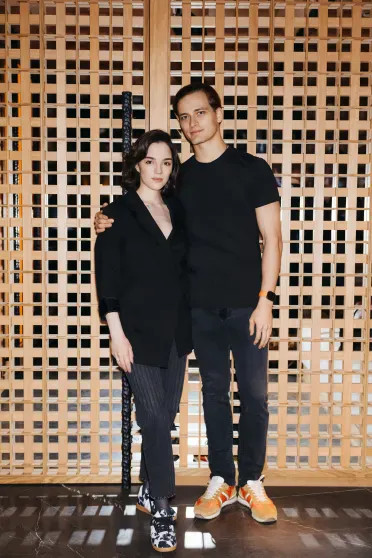 Евгения Медведева с женихом, Стеша Маликова, Елена Летучая и Артемий Лебедев на открытии ресторана Motto Azabu Иванов, Артемий, Мария, Алёна, Михаил, Барышников, Берман, Стеша, Медведева, КушнерКлим, Долидзе, ШипенкоЯн, Яновский, КаминМаксим, ЛиеваПавел, Маргарита, ресторатор, Дмитрий, ЗемскаяМарина, ВикулиныЕкатерина