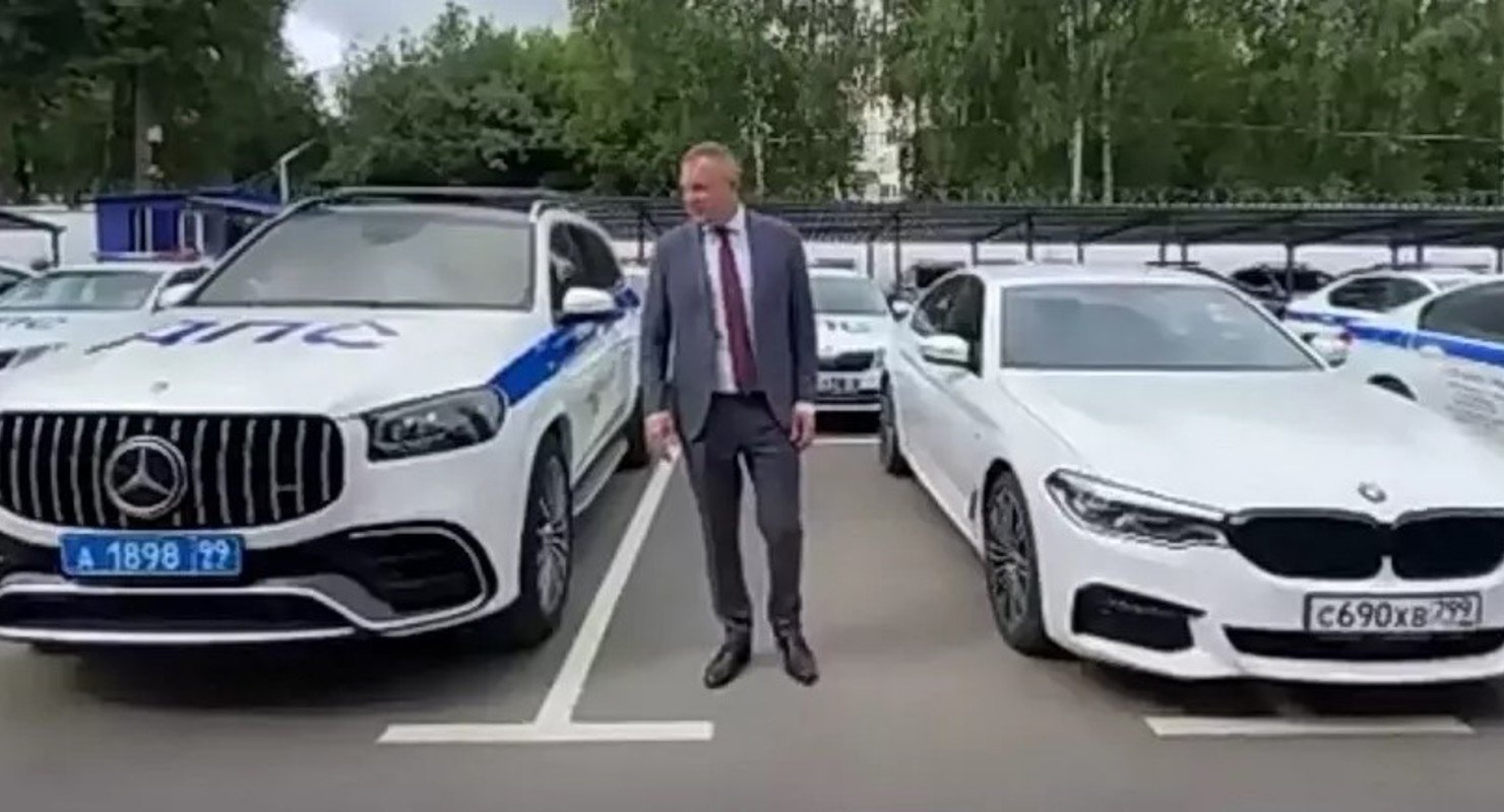 В Москве скрытые патрули ДПС получили спортивные седаны BMW Автомобили