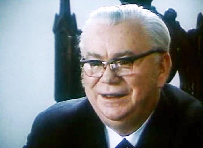 О какой любви всю жизнь мечтал Евгений Леонов О какой любви всю жизнь мечтал Евгений Леонов Евгений Леонов,звезда,кино и тв,наши звезды,шоубиz,шоубиз