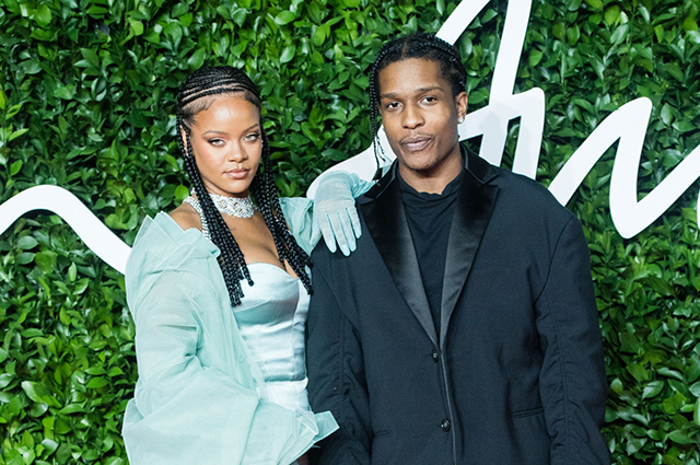 Рианна пригласила бойфренда A$AP Rocky отметить Рождество с ее семьей на Барбадосе: "Для них это очевидный шаг"