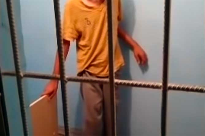 РЕПОРТАЖИ ИЗ РОССИИ: Здорового жителя Тольятти упрятали в психиатрическую клинику из-за жалобы РЕПОРТАЖИ ИЗ РОССИИ: Здорового жителя Тольятти упрятали в психиатрическую клинику из-за жалобы