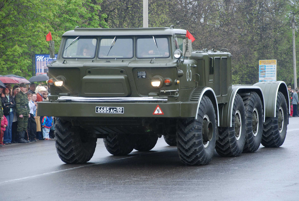 Баз зил. ЗИЛ 135. ЗИЛ 135 лм. Военный ЗИЛ 135. Военный тягач ЗИЛ 135.