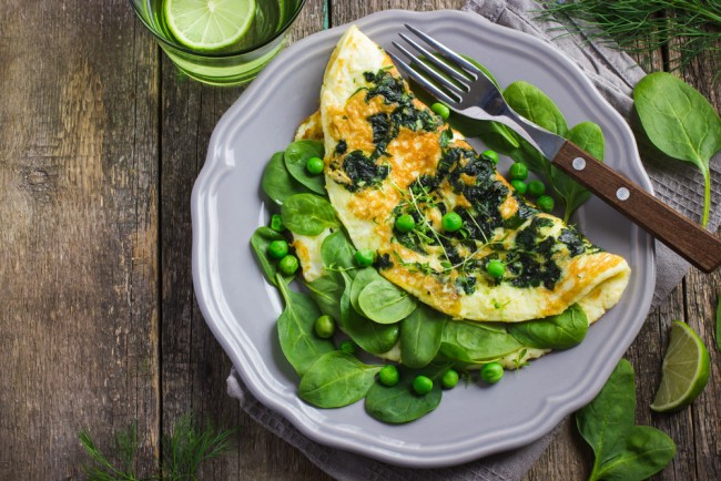 omelette with spinach and green peas