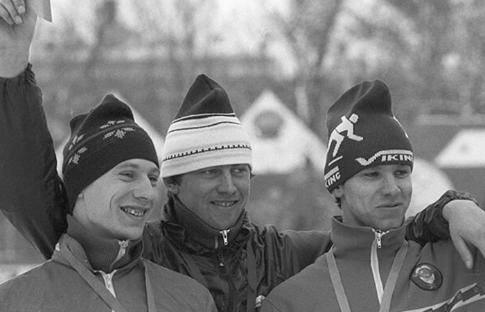 Совесткие женщины умели такие шапки самостоятельно вязать/ фото: m.sports.ru 