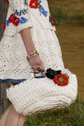 Из воздуха и пряжи: одежда от дизайнеров, связанная крючком… Из воздуха и пряжи: одежда от дизайнеров, связанная крючком… вдохновение,вязание крючком,идеи,Одежда