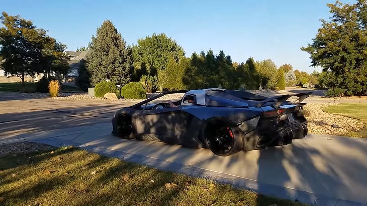 Отец для своего сына на 3D-принтере напечатал Lamborghini Aventador. Не поверите, он ездит, тормозит Отец для своего сына на 3D-принтере напечатал Lamborghini Aventador. Не поверите, он ездит, тормозит автосамоделки,Марки и модели