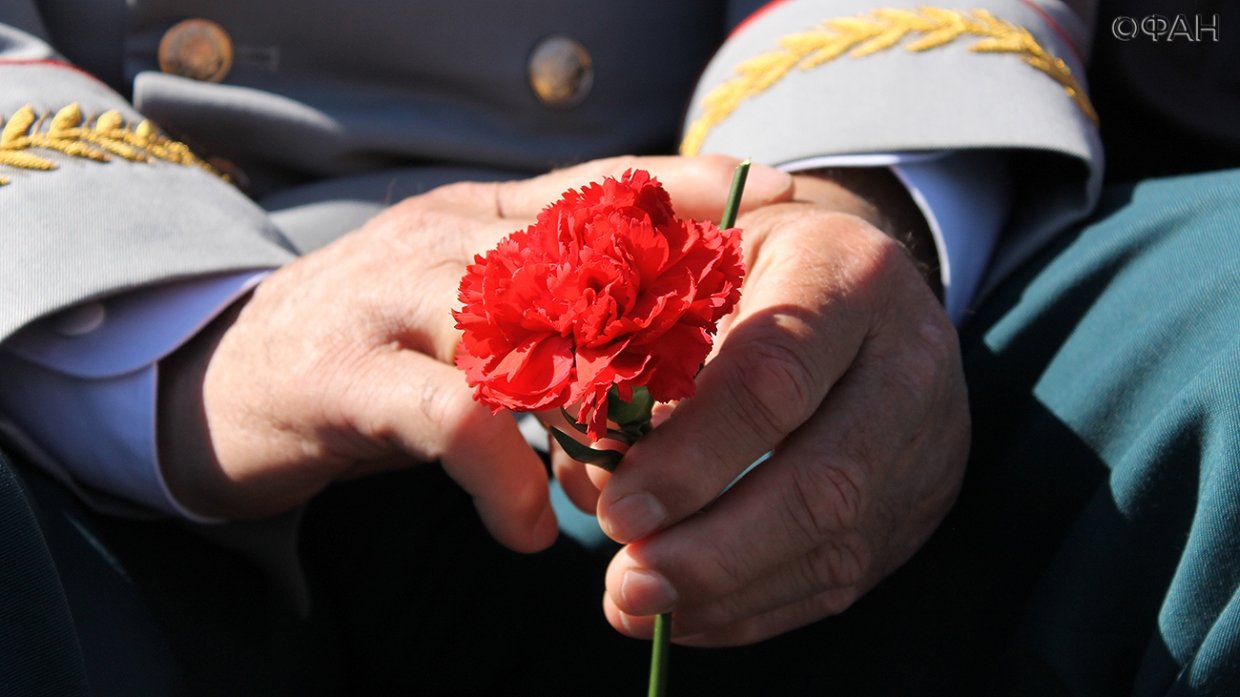 Оставшиеся без билетов ветераны смогли попасть на парад Победы на Красной площади