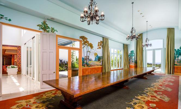 В гостях у принца Саудовской Аравии: экскурсия по его дому в Лос-Анджелесе с 39 ванными комнатами Стиль жизни,Дома звезд