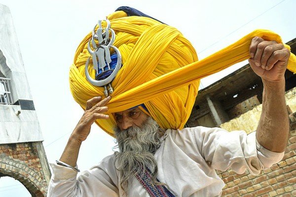 Как живет индус с тюрбаном на голове в 45 килограммов Автар Сингх носить, выглядит, ткани, Автар, тюрбан, самом, больше, человека, шапке, головной, часов, только, голове, аналогов, Сингх, жителей, очень, каждый, Автара, обществе