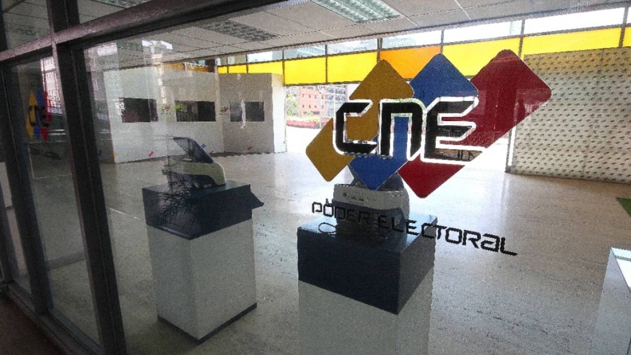 Власти Венесуэлы задержали членов «крупной террористической группировки», которые пыталась сорвать выборы Весь мир