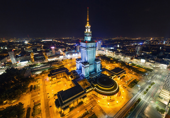 Дворец культуры и науки в Варшаве с высоты птичьего полета