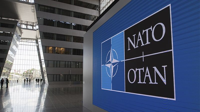Столтенберг указал на повышение готовности сил НАТО в Европе в 2023 году Политика