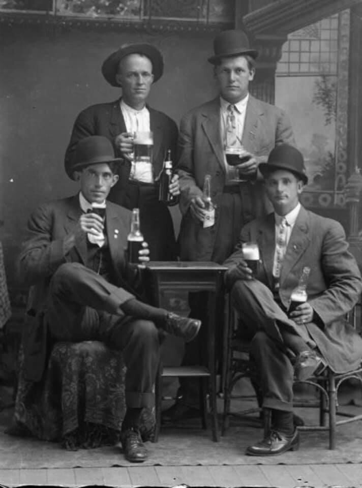 Как кутили и развлекались наши предки Как кутили и развлекались наши предки