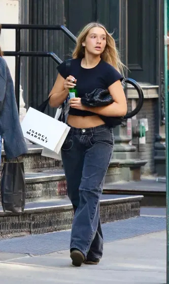 14-летняя дочь Виктории и Дэвида Бекхэм выгуляла образ в стиле нулевых Харпер, также, Виктория, Дэвида, БекхэмХарпер, часто, внимание, недавно, время, Виктории, Бекхэм, Legionmediaru, считают, признанной, БекхэмВ, возрастаХарпер, своего, взрослой, слишком, выглядеть