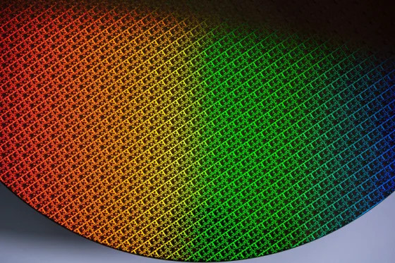 Возможно, это будет действительно большой прорыв Intel? Компания нахваливает свой техпроцесс 18A