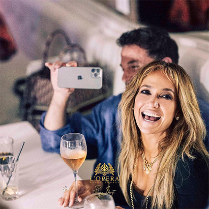 Поцелуи, вечеринка и культовый момент из клипа: как Дженнифер Лопес отметила день рождения с Беном Аффлеком в Сен-Тропе Звездные пары