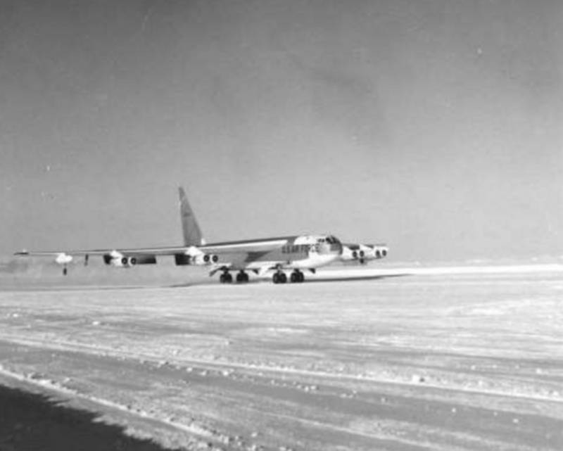 Бомбардировщики и ответный ядерный удар Бомбардировщики и ответный ядерный удар ввс