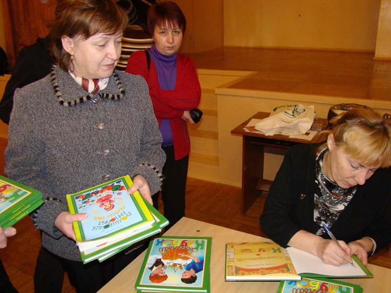 Знакомство с писателем: Елена Антропова Знакомство с писателем: Елена Антропова беседа, интервью, интервью с писателем, книга, книги, общество, чтение