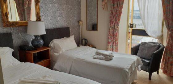 британия увязла в кризисе размещения беженцев