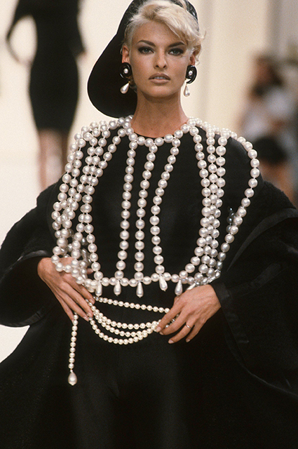 От Катрин Денев до Лили-Роуз Депп: 20 муз Chanel frontrowonly,Новости красоты