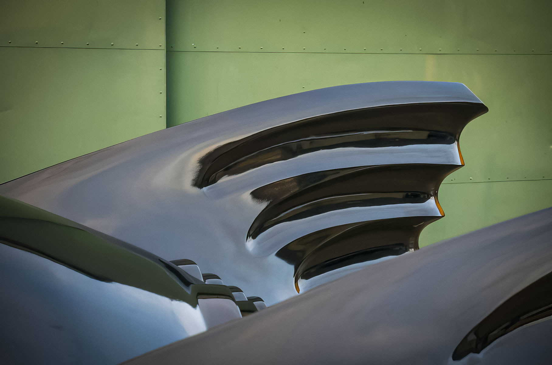 На продажу выставили «Бэтмобиль», на котором можно ездить по дорогам общего пользования Новости