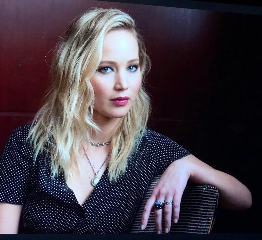 Дженнифер Лоуренс рассказала о постродовой депрессии  Дженнифер Лоуренс рассказала о постродовой депрессии