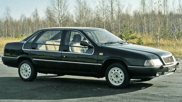 Автомобиль представительского класса ГАЗ-3105 выпускался с 1992 по 1996 гг.