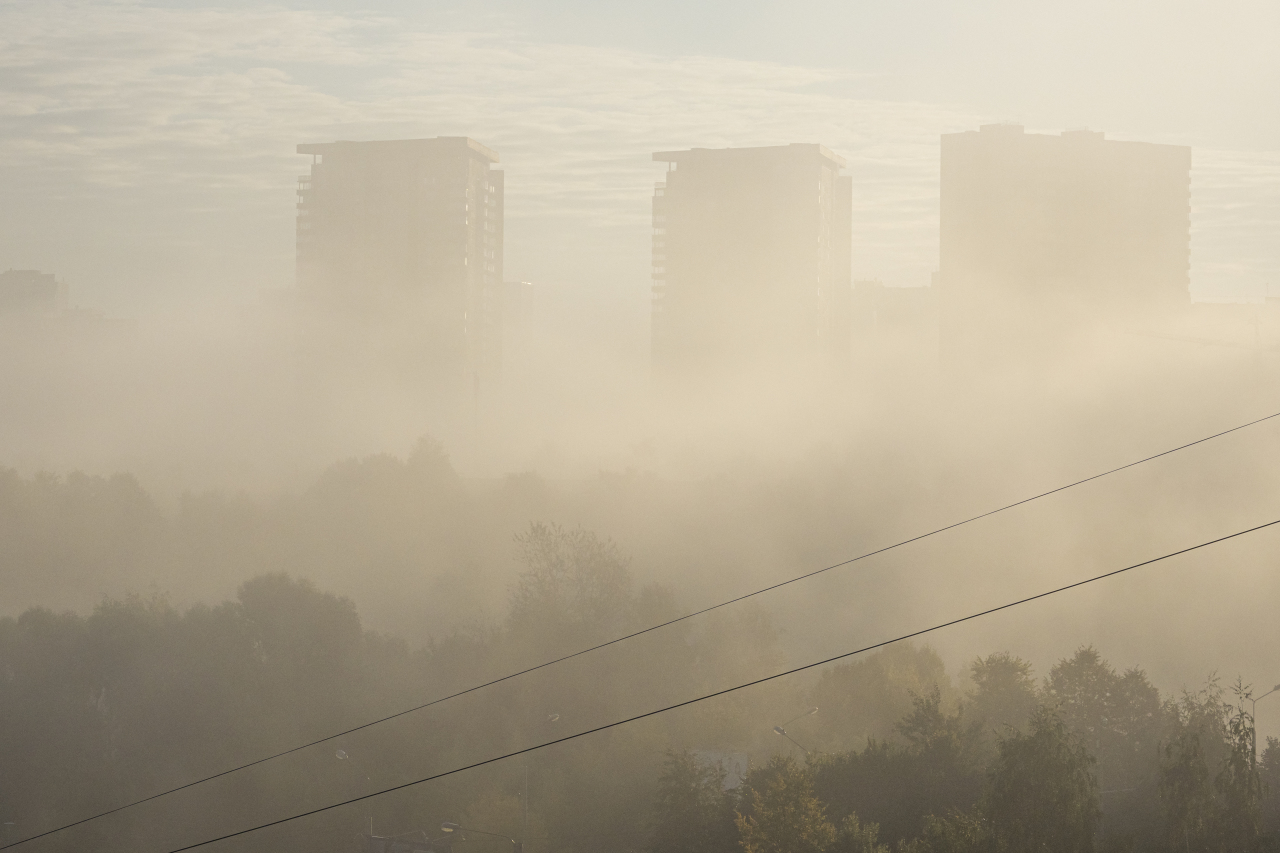 Жителей столицы и региона предупредили о тумане