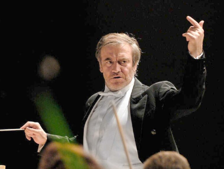 Валерия Гергиева выгнали из Мюнхенского оркестра из-за отказа критиковать Путина (ФОТО)