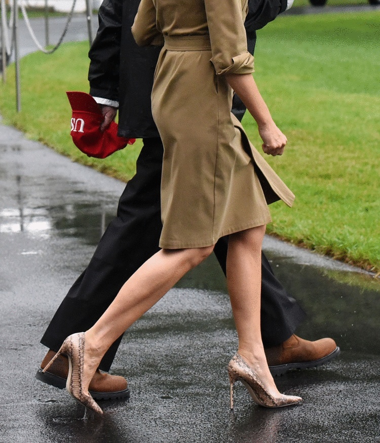 Как выглядит модный обозреватель журнала Vogue, которая критикует Меланию Трамп из-за отсутствия вкуса Как выглядит модный обозреватель журнала Vogue, которая критикует Меланию Трамп из-за отсутствия вкуса