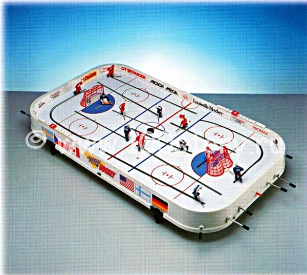 Хоккей в лифте