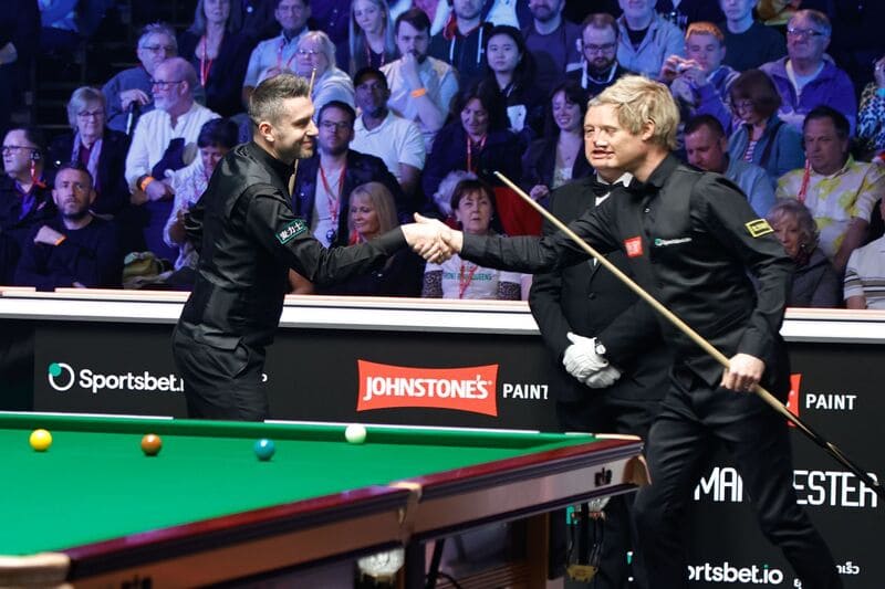 Марк Селби vs Нил Робертсон. Полуфинал Чемпиона чемпионов 2025 по снукеру (фото: WST)
